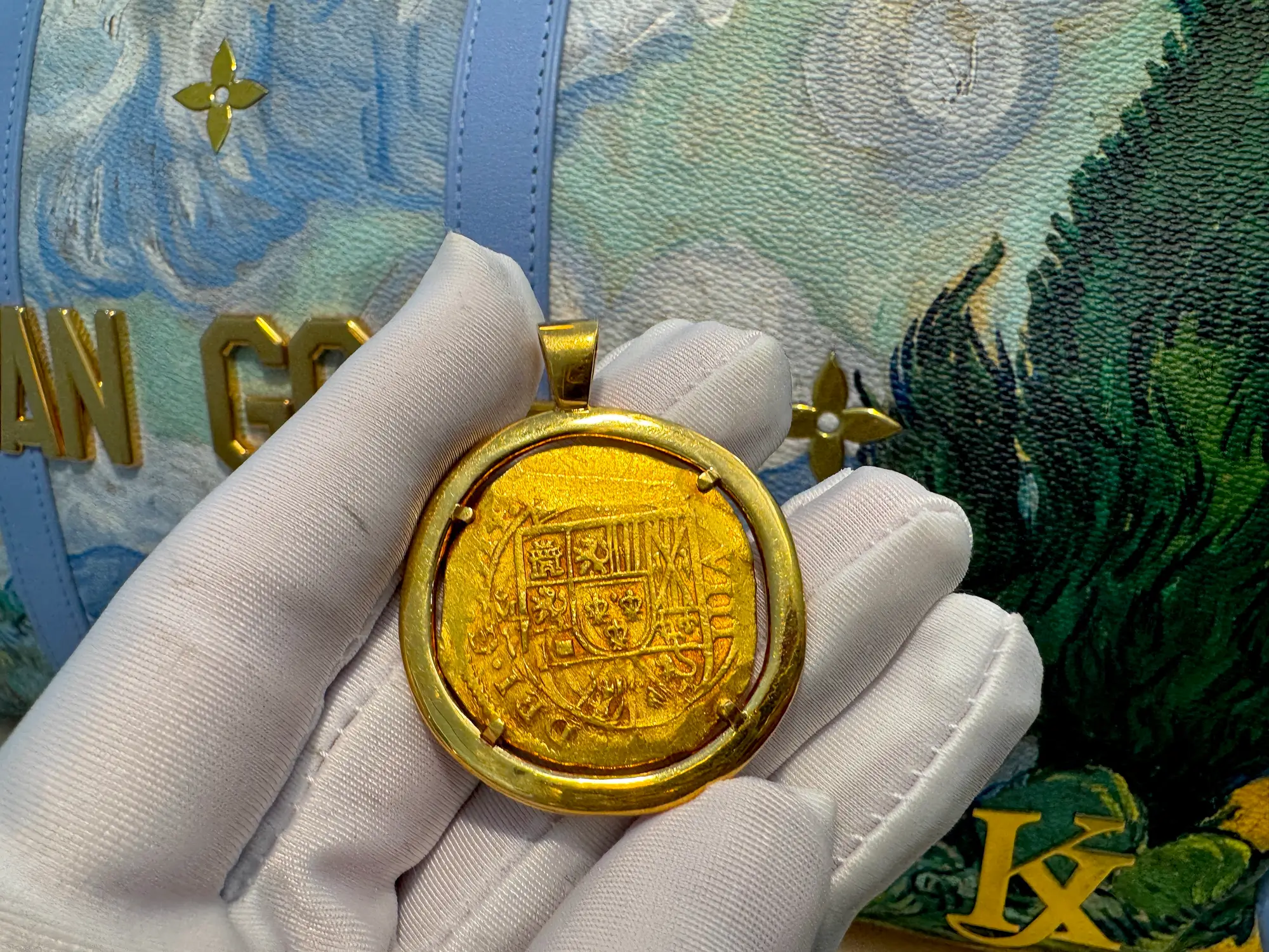 Mexico 8 Escudos 1714 "Philip V" Pendant 8