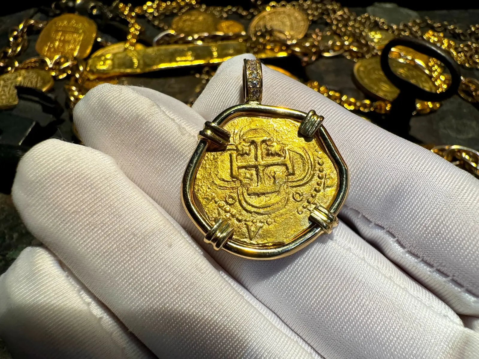 SPAIN 2 Escudos 1556-98 Pendant w/ Diamonds 5