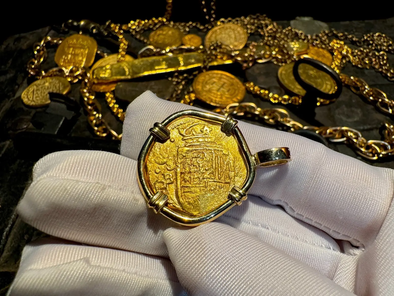 SPAIN 2 Escudos 1556-98 Pendant w/ Diamonds 4