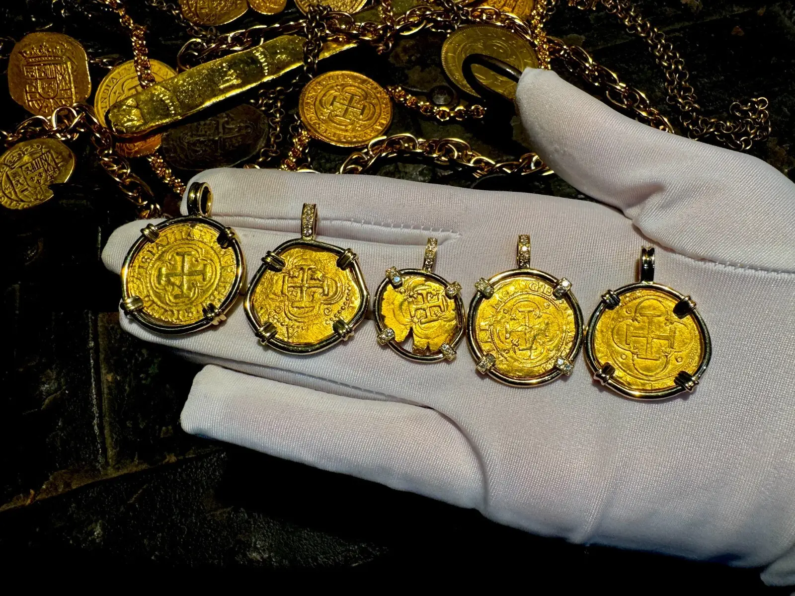 SPAIN 2 Escudos 1556-98 Pendant w/ Diamonds 21