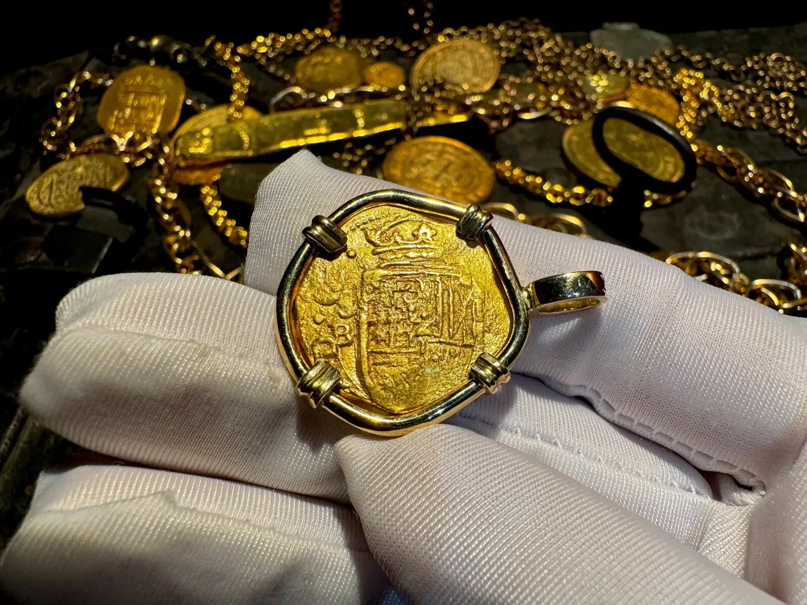 SPAIN 2 Escudos 1556-98 Pendant w/ Diamonds 10