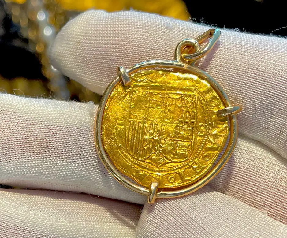 Spain 1 Escudo 1516-56 "Joanna" Pendant Neckalce 7
