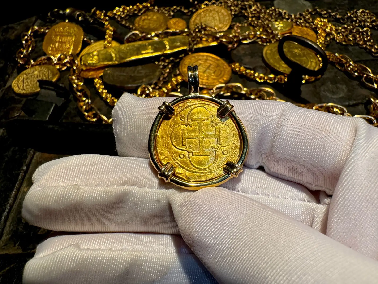 Spain 1 Escudo 1516-56 "Charles & Joanna" Pendant Necklace 4