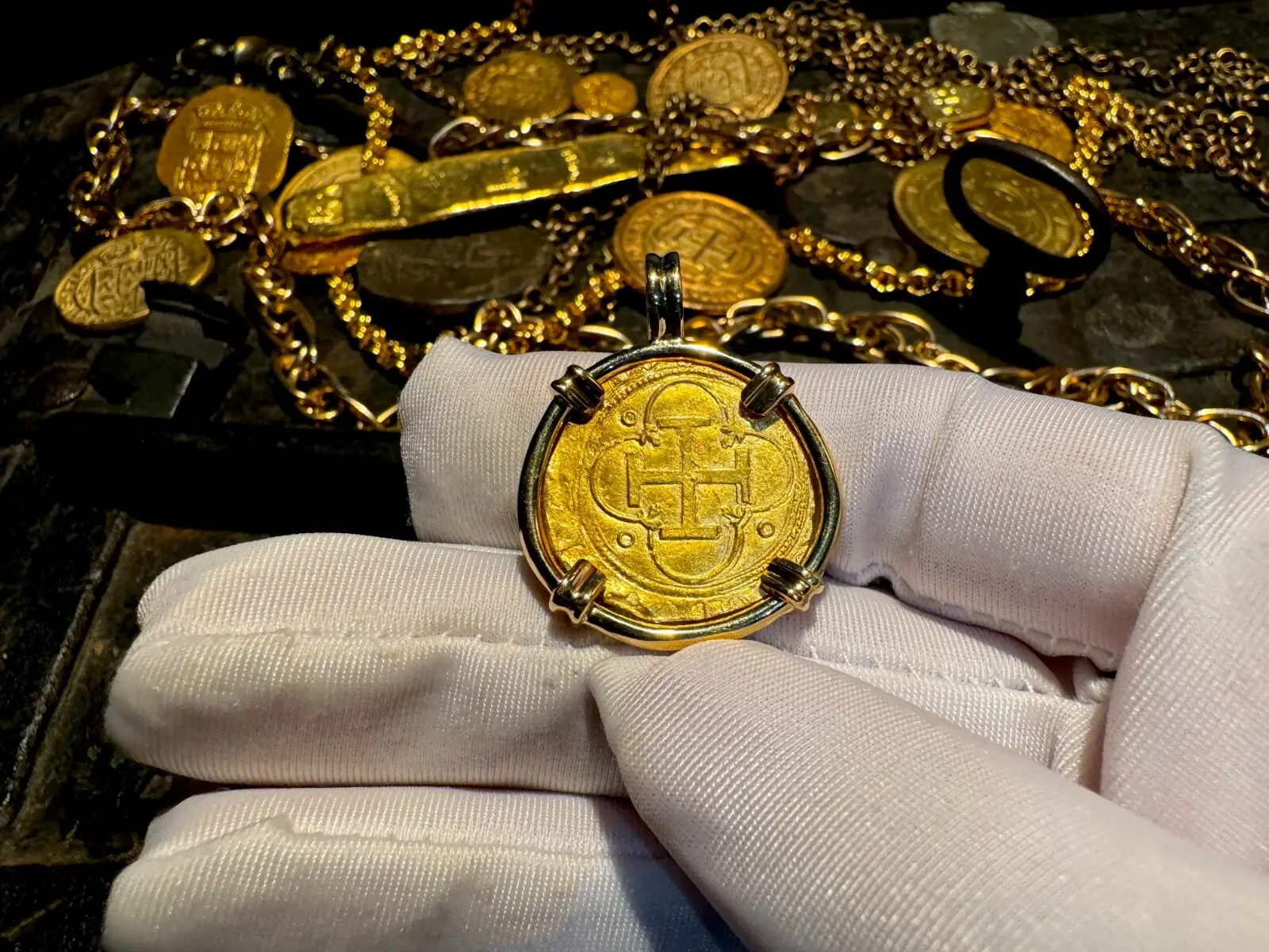 Spain 1 Escudo 1516-56 "Charles & Joanna" Pendant Necklace 10