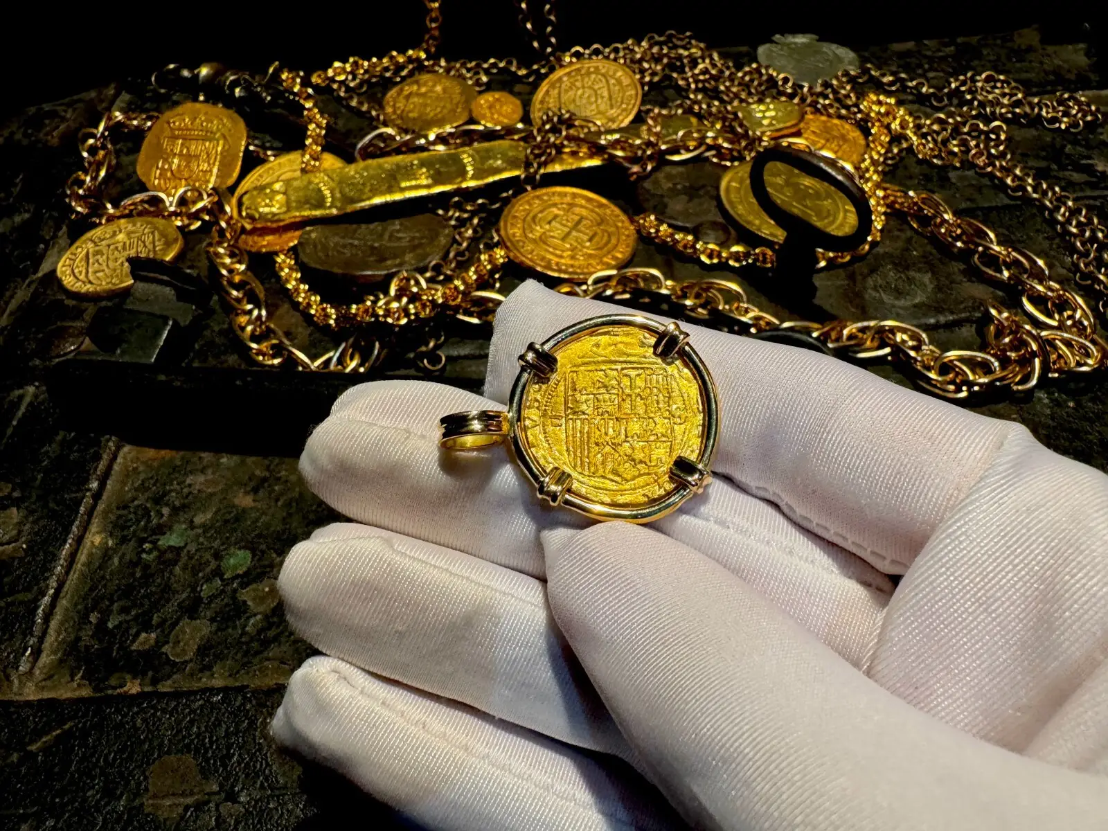 Spain 1 Escudo 1516-56 "Charles & Joanna" Pendant Necklace 13