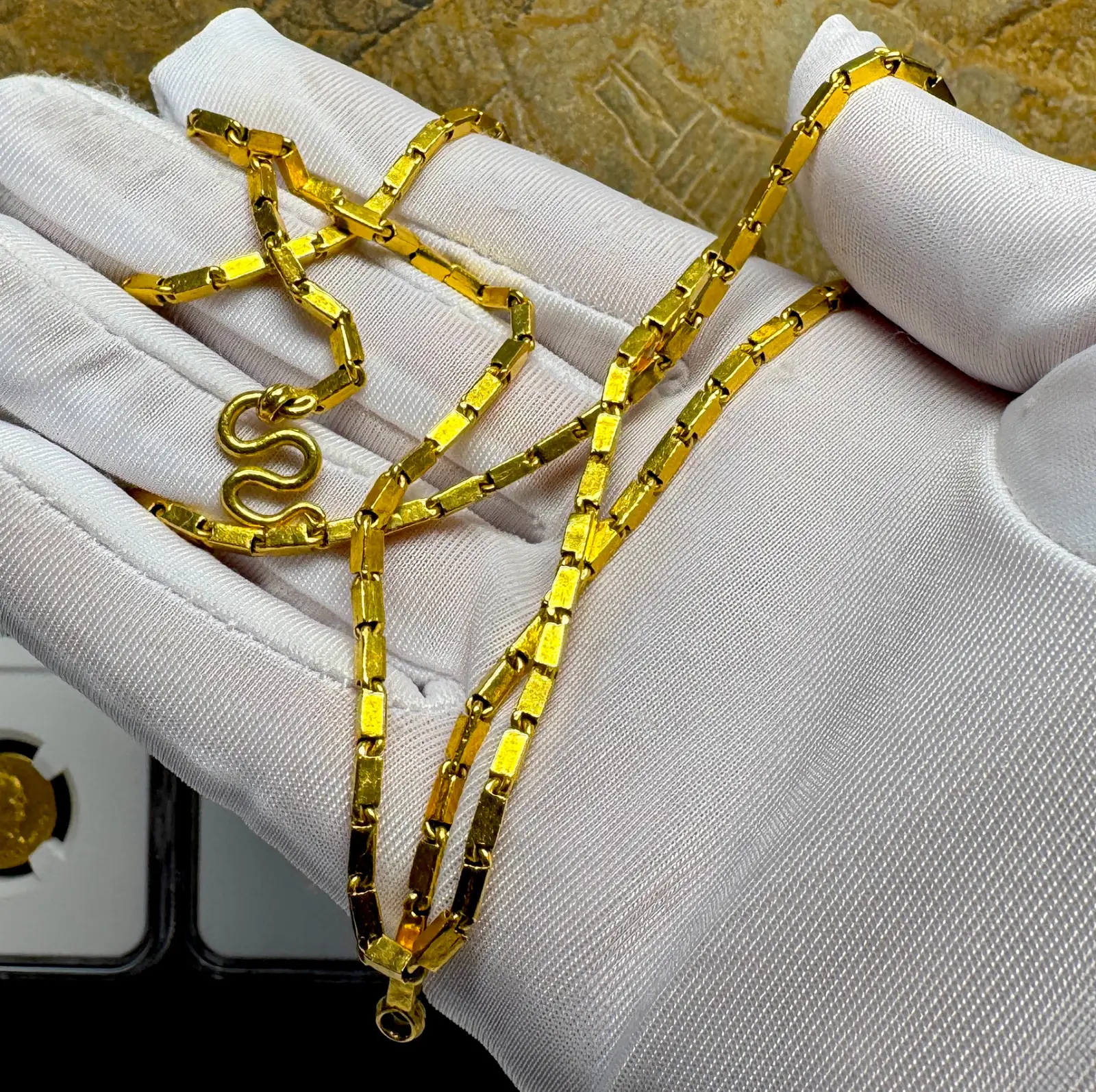 24KT GOLD NECKLACE CHAIN APPX 24"