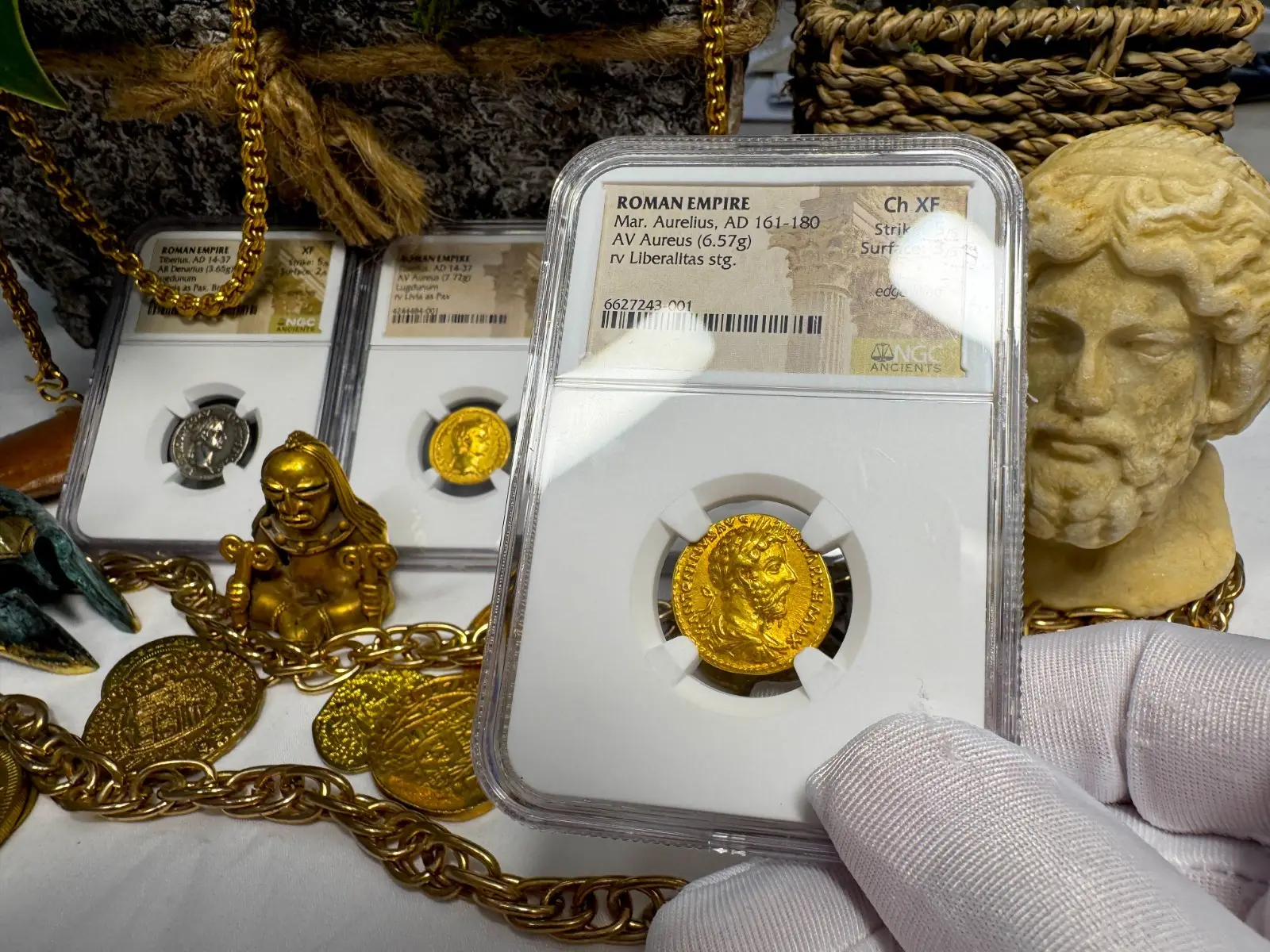 Roman Empire Marcus Aurelius "5th of 5 Emperors" Aureus NGC Ch XF #243-001 17