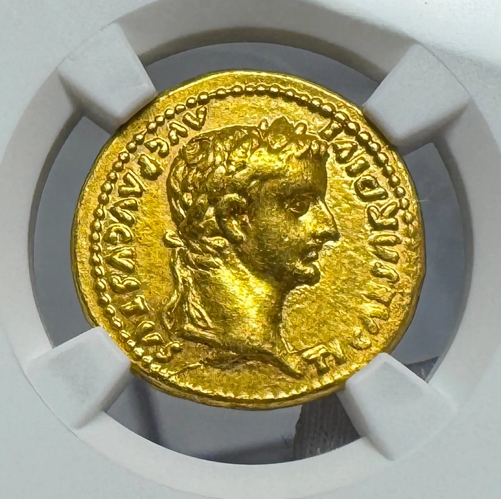 Roman Empire "Tiberius- 3rd of 12 Caesars" 14AD Aureus CH XF #484-001