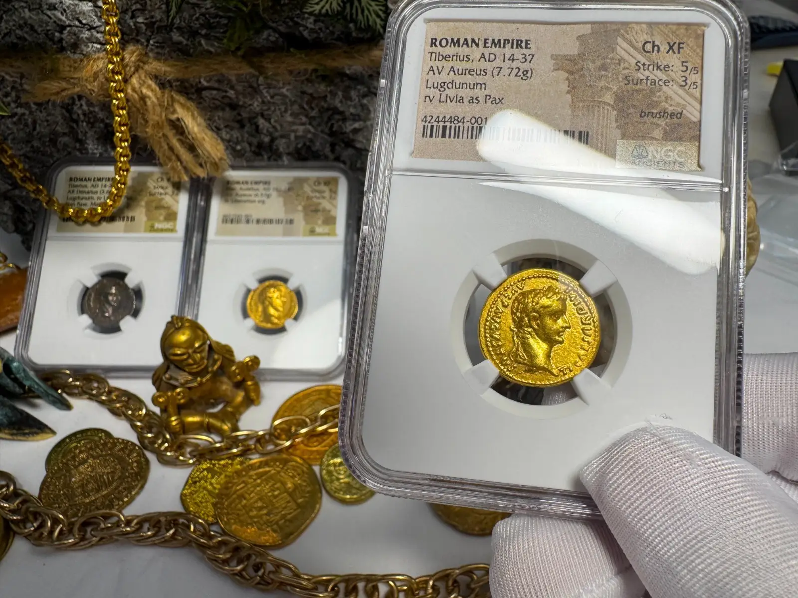 Roman Empire "Tiberius- 3rd of 12 Caesars" 14AD Aureus CH XF #484-001 13