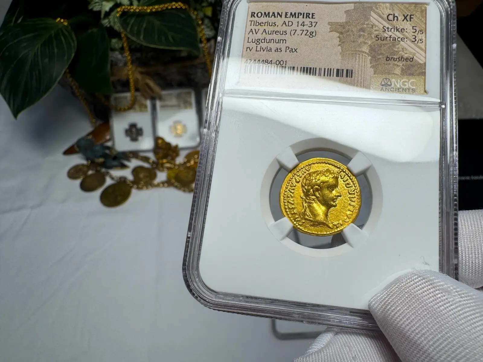 Roman Empire "Tiberius- 3rd of 12 Caesars" 14AD Aureus CH XF #484-001 2