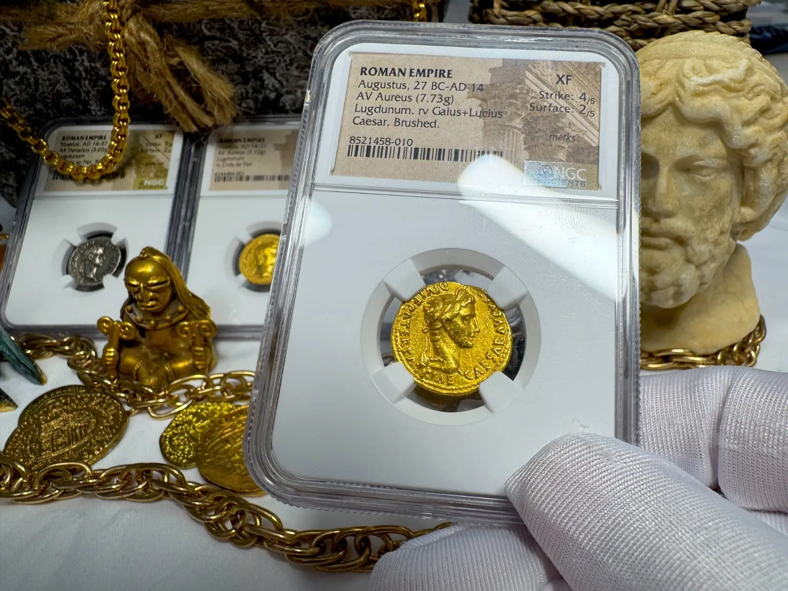 Roman Empire "Augustus 2nd of 12 Caesars" 27BC Aureus NGC XF #458-010 2