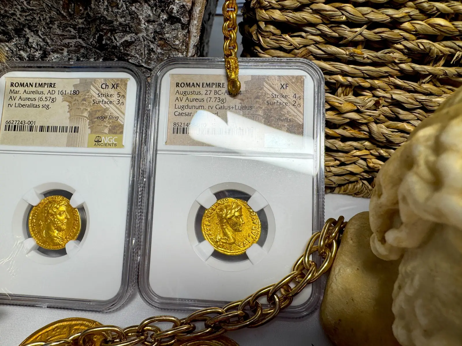 Roman Empire "Augustus 2nd of 12 Caesars" 27BC Aureus NGC XF #458-010 17