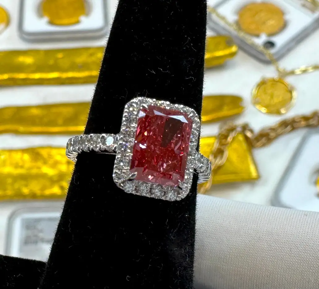 2.38ct Fancy Vivid Pink Diamond Ring VS2 Clarity Certified IGI 14kt