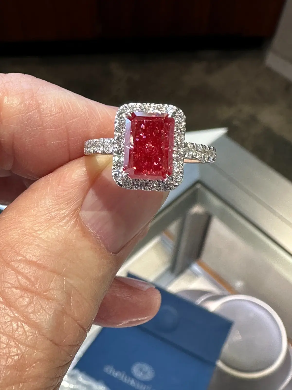 2.38ct Fancy Vivid Pink Diamond Ring VS2 Clarity Certified IGI 14kt 16