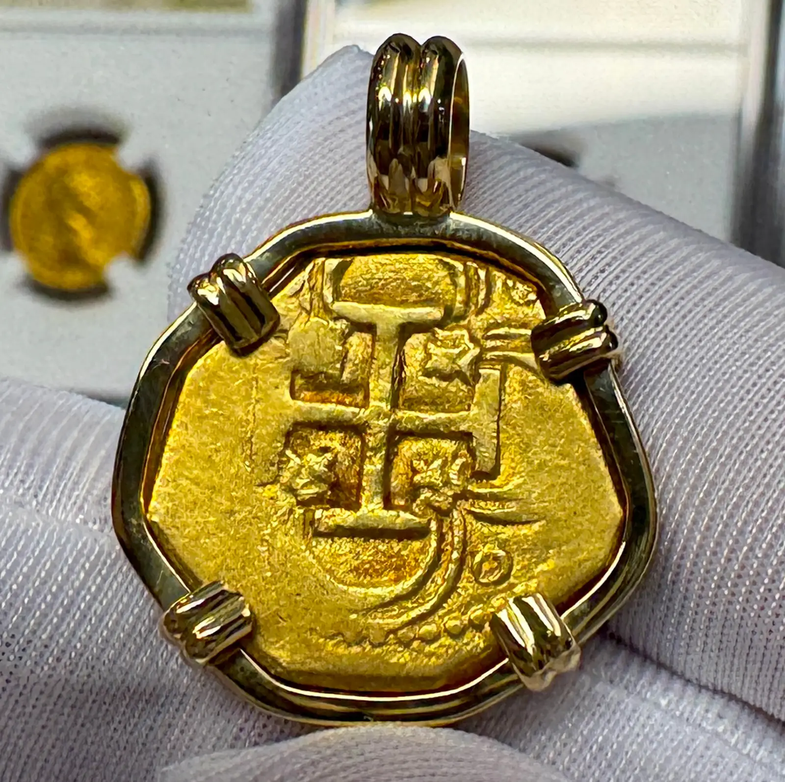 Spain 2 Escudos 1598-21 Pendant 18kt Necklace 10.7gm Jewelry