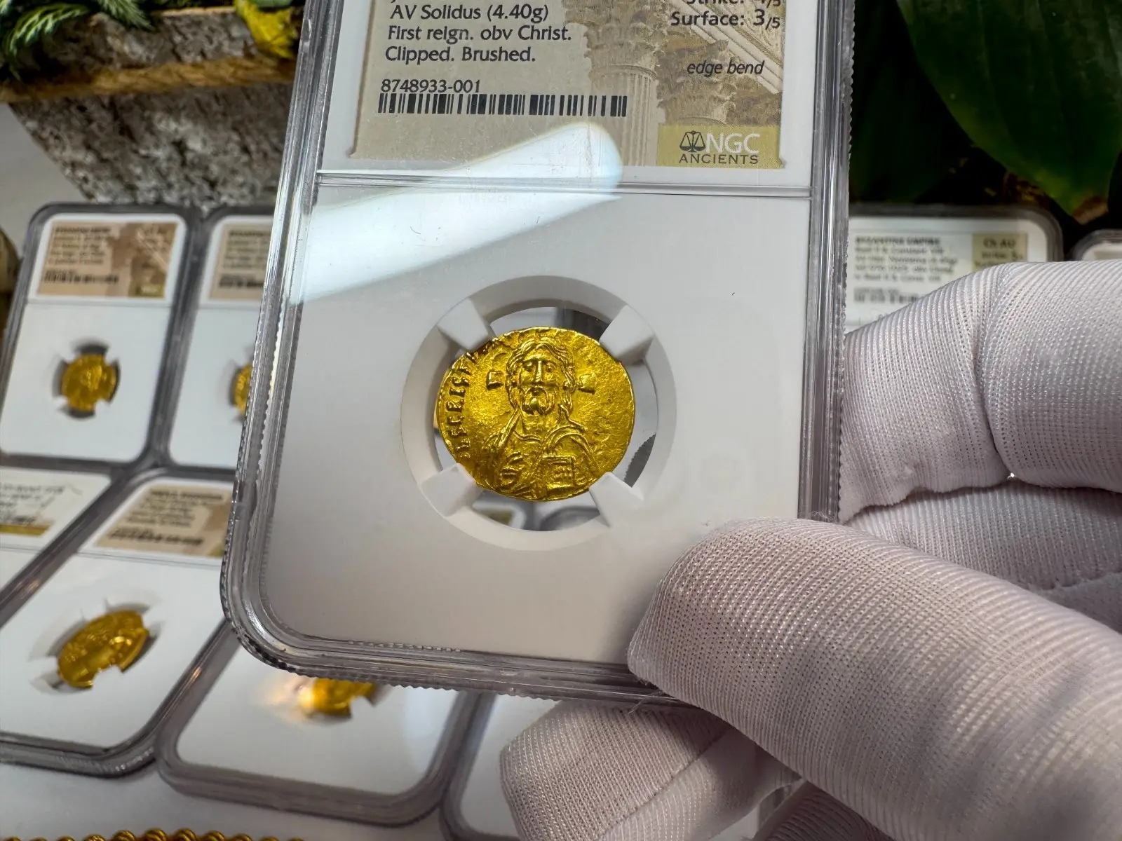 Byzantine Empire "Jesus Christ" 685AD Justinian II Solidus NGC AU #933-001 12