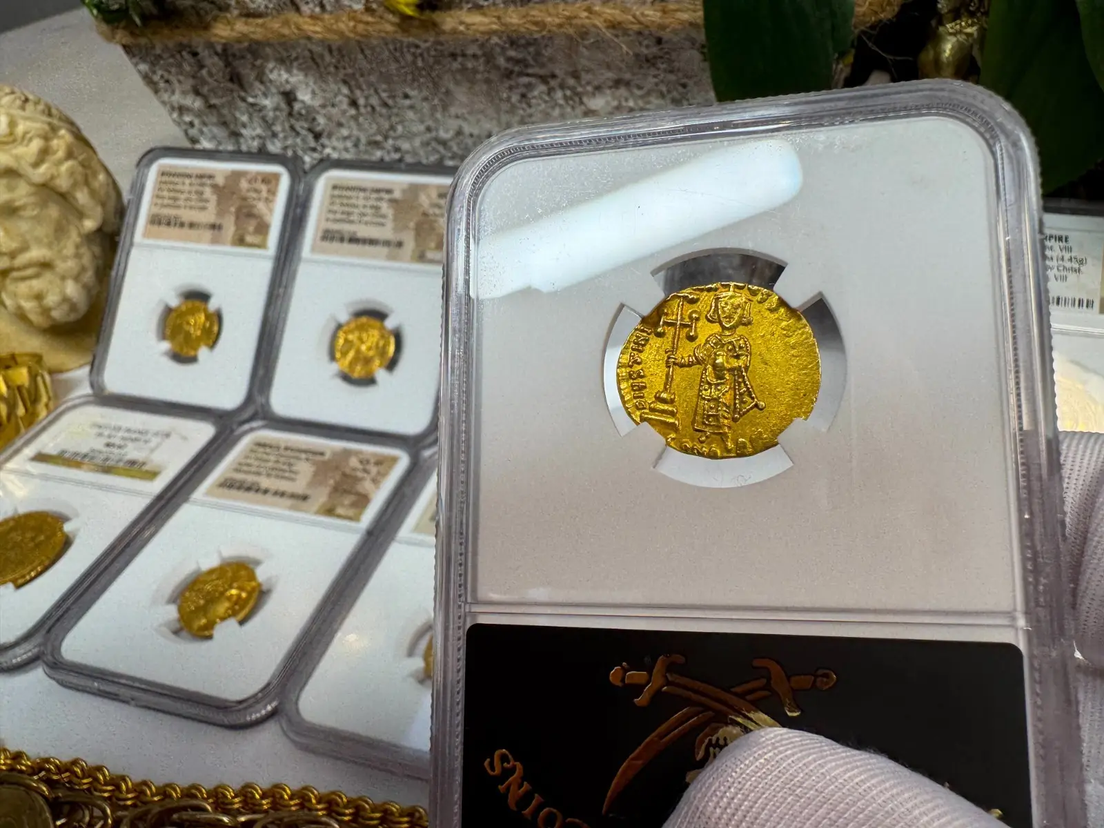 Byzantine Empire "Jesus Christ" 685AD Justinian II Solidus NGC AU #933-001 9
