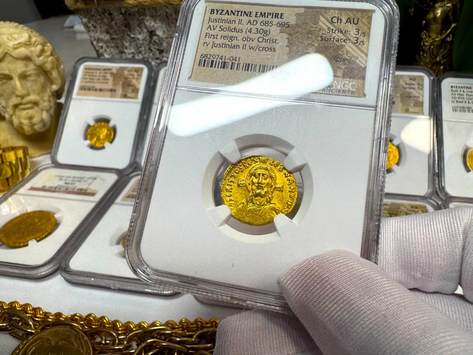 Byzantine Empire "JESUS CHRIST" Justinian II First Reign NGC CH AU #741-041 8