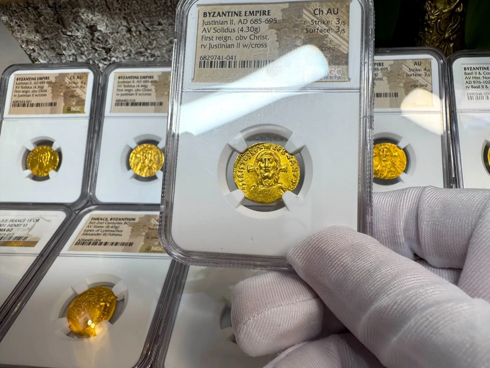 Byzantine Empire "JESUS CHRIST" Justinian II First Reign NGC CH AU #741-041 23