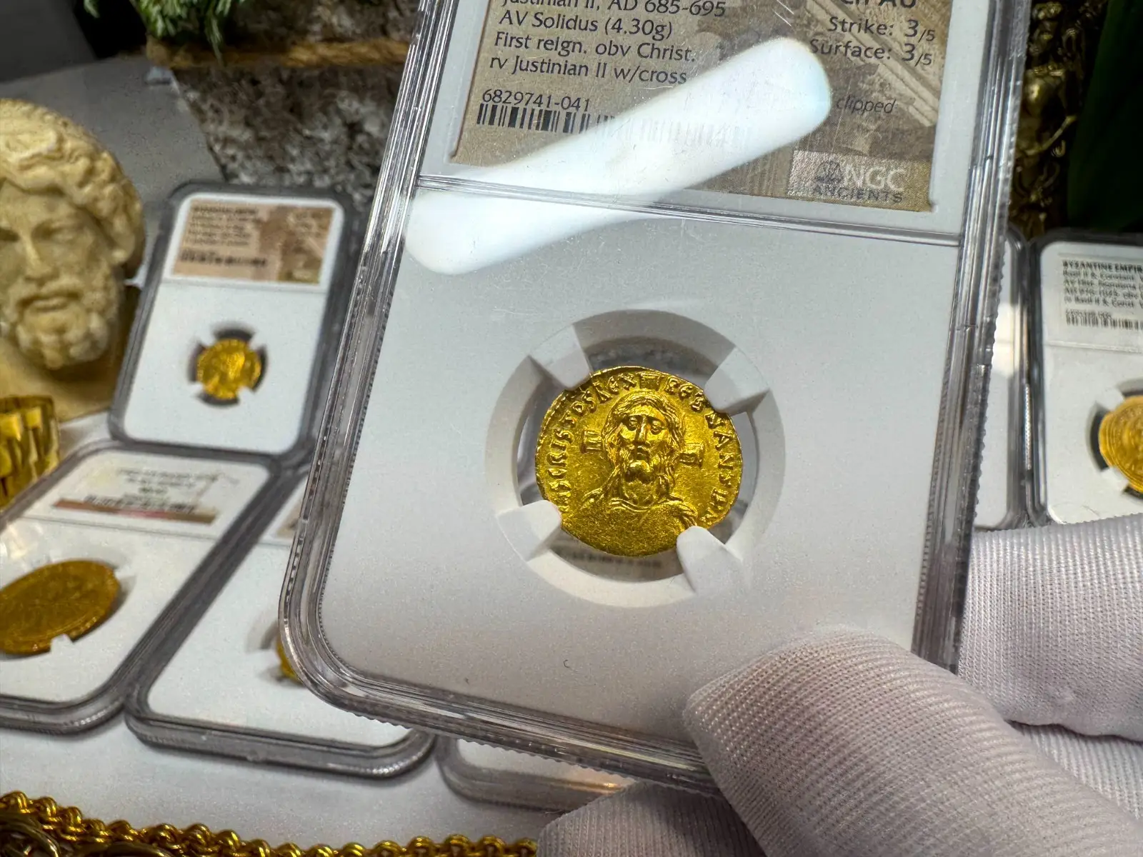 Byzantine Empire "JESUS CHRIST" Justinian II First Reign NGC CH AU #741-041 17