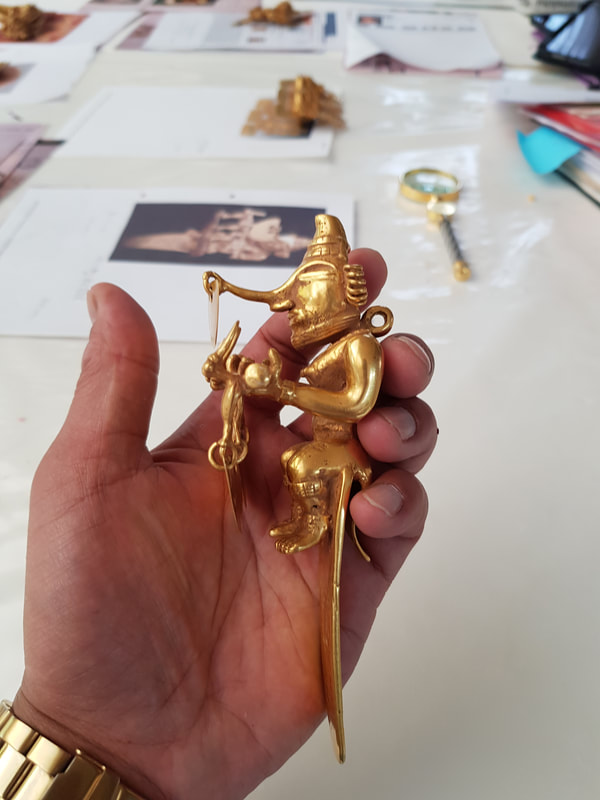 Sinu Gold Pendant Anthropomorphic Shaman Holding Four Bird Figures 11