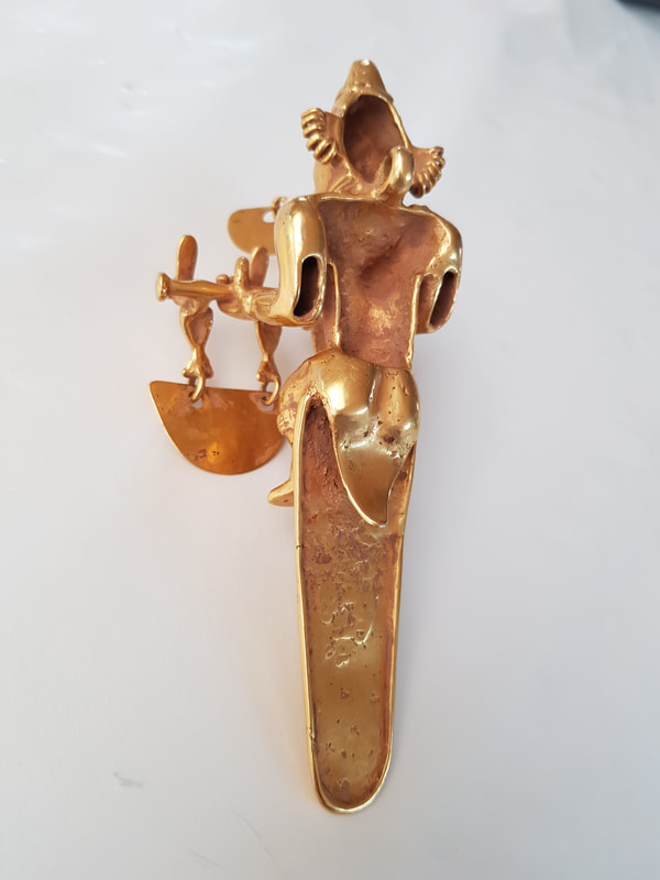 Sinu Gold Pendant Anthropomorphic Shaman Holding Four Bird Figures 7