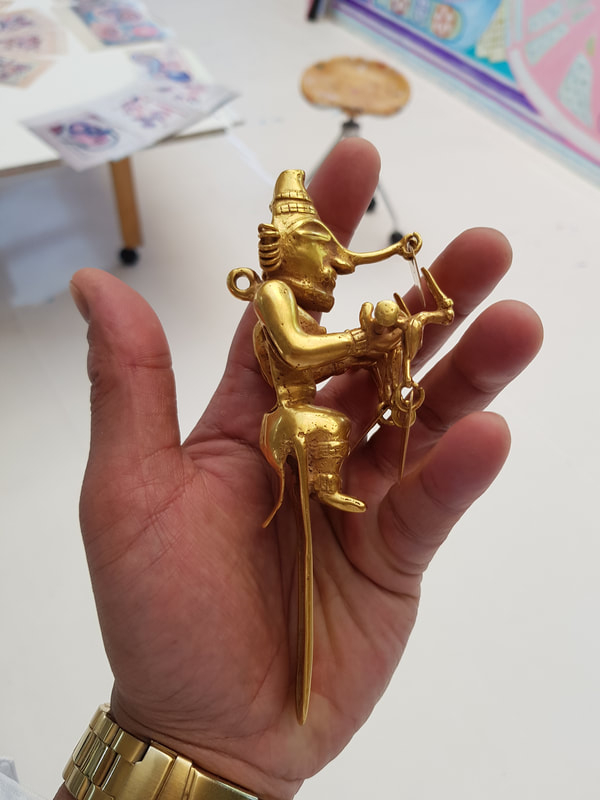 Sinu Gold Pendant Anthropomorphic Shaman Holding Four Bird Figures 5