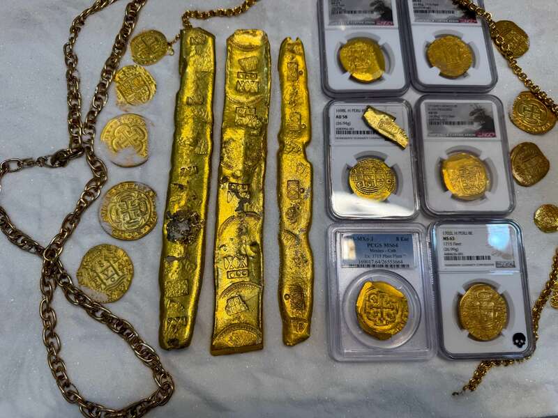 Peru 8 Escudos 1698 "1715 Fleet Shipwreck" NGC 58 40