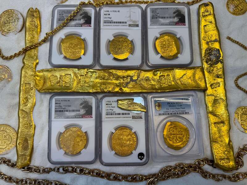 Peru 8 Escudos 1698 "1715 Fleet Shipwreck" NGC 58 45