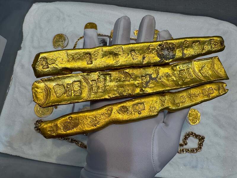 Mexico 8 Escudos 1713 "1715 Fleet Shipwreck" NGC 63 60