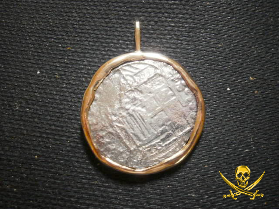 Bolivia 8 Reales 1621 "Atocha Shipwreck 1622" Gold Bezel