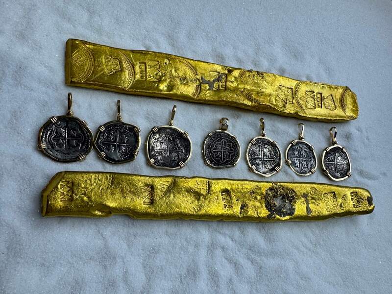 Peru 2 Reales 1598-1621 "Atocha 1622 Shipwreck" Pendant 18