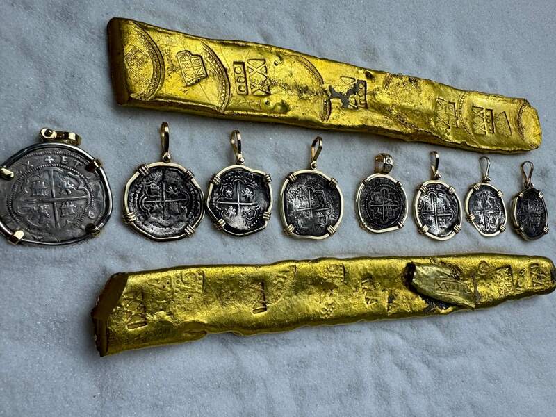 Bolivia 2 Reales "Atocha 1622 Shipwreck" Pendant 8