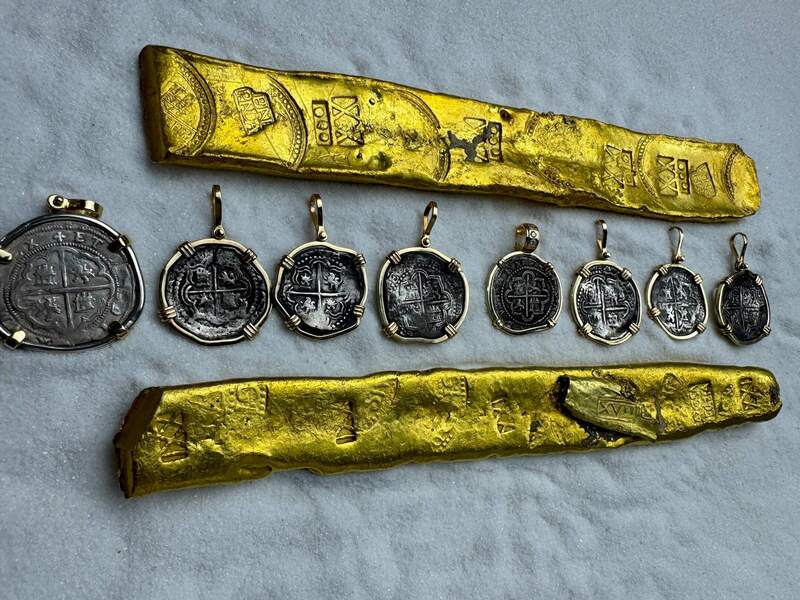 Bolivia 2 Reales "Atocha 1622 Shipwreck" Pendant 9