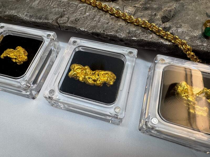 Australian Gold Nugget "Barbell" 26.1 grams 44