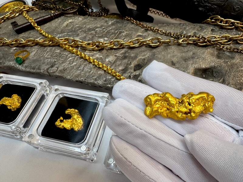 Australian Gold Nugget "Barbell" 26.1 grams 33