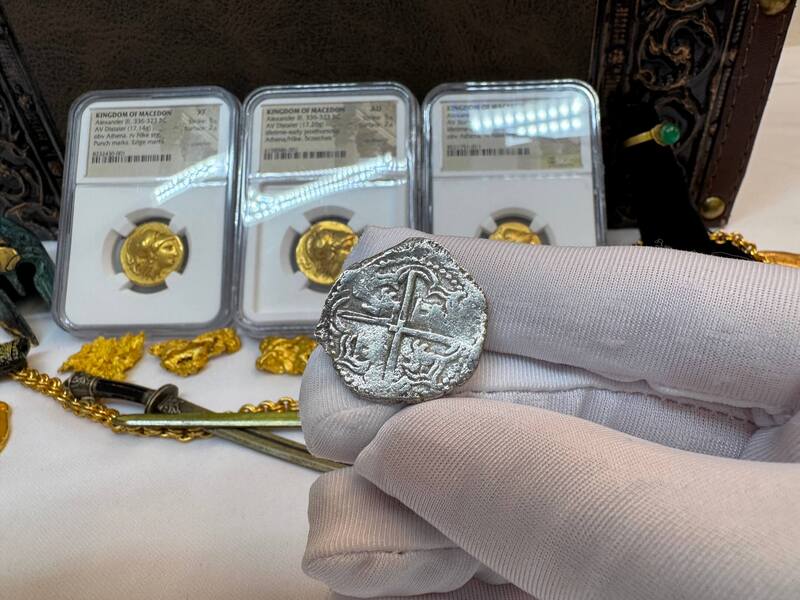 Bolivia 2 Reales "Atocha 1622 Shipwreck" Chest #1825 6