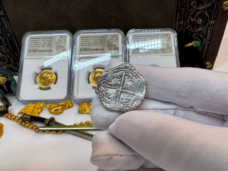 Bolivia 2 Reales "Atocha 1622 Shipwreck" Chest #1825 9