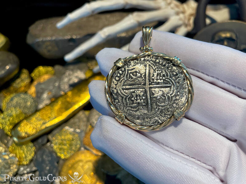 Bolivia 8 Reales 1598-1621 "Atocha 1622 Shipwreck" 14kt Bezel 3