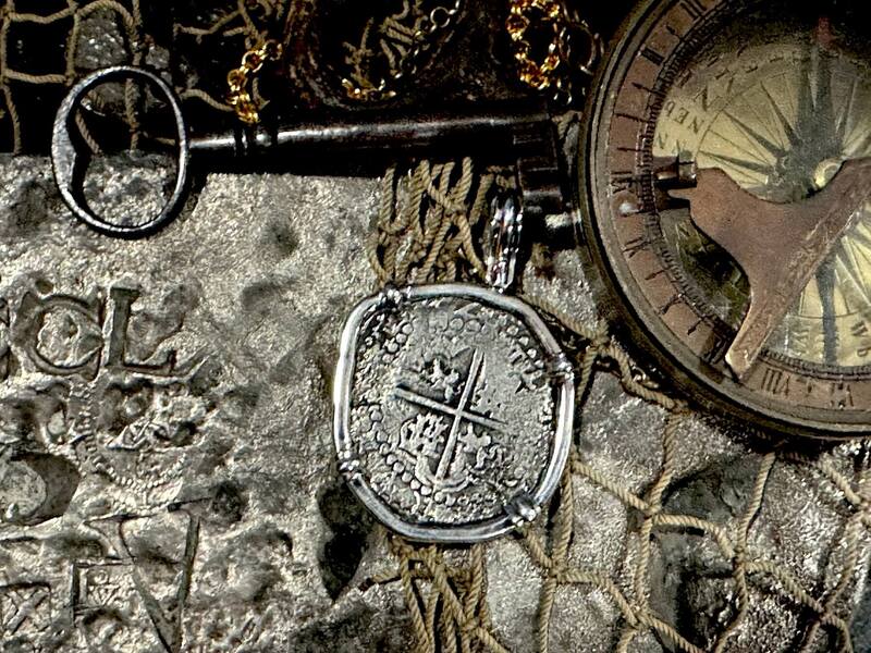 Bolivia 8 Reales 1598-1621 Partial Date "Atocha 1622 Shipwreck" Pendant 3