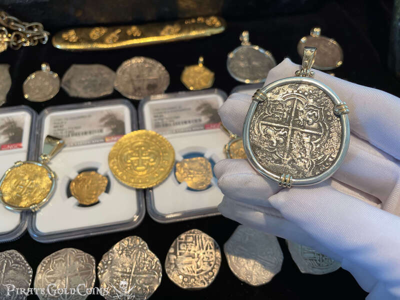 Bolivia 8 Reales 1598-1621 "Atocha 1622 Shipwreck" 14kt Prongs & Bail 4