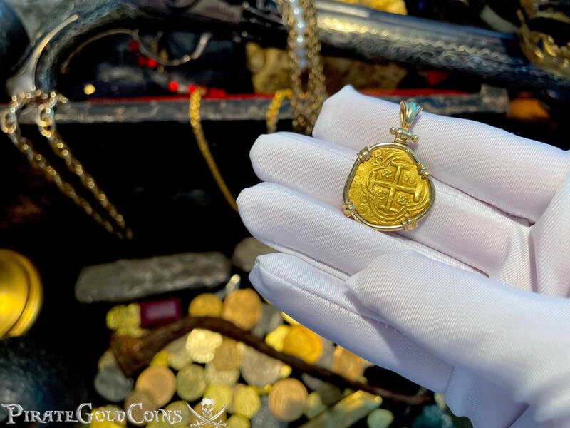 Colombia 2 Escudos 1621-1665 "Philip IV" 18kt Bezel 6