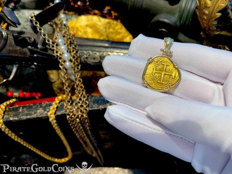 Colombia 2 Escudos 1621-1665 "Philip IV" 18kt Bezel 9