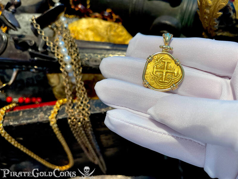 Colombia 2 Escudos 1621-1665 "Philip IV" 18kt Bezel 10