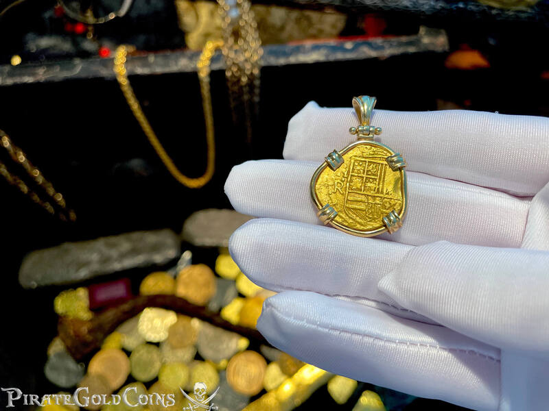 Colombia 2 Escudos 1621-1665 "Philip IV" 18kt Bezel 12