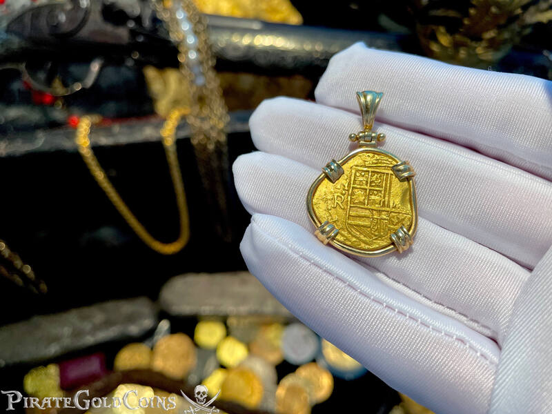 Colombia 2 Escudos 1621-1665 "Philip IV" 18kt Bezel 13