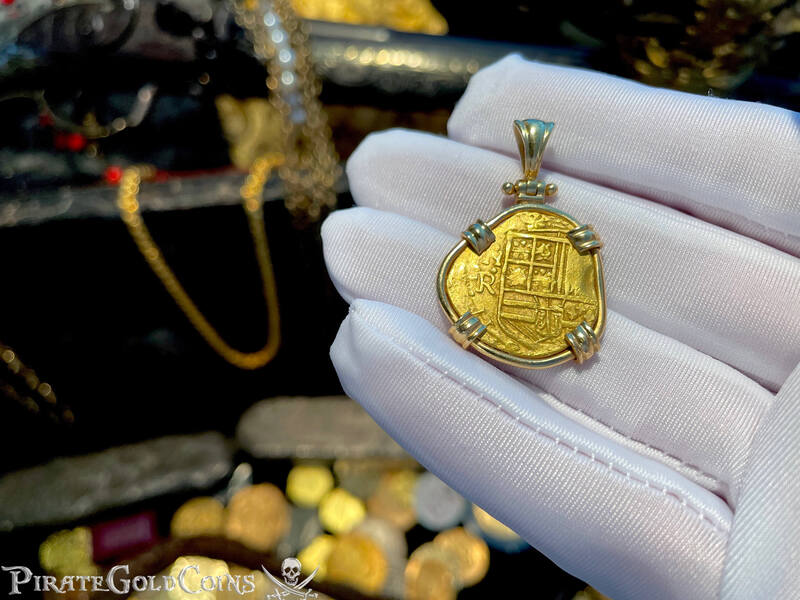 Colombia 2 Escudos 1621-1665 "Philip IV" 18kt Bezel 14