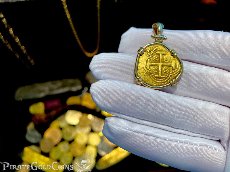 Colombia 2 Escudos 1621-1665 "Philip IV" 18kt Bezel 19