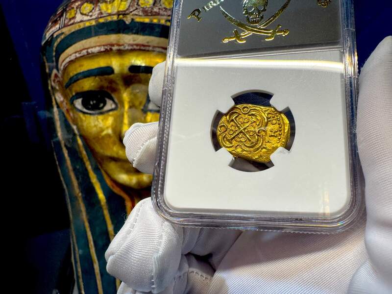 Colombia 2 Escudos 1700-14 "Charles III & Philip V" NGC 64 25