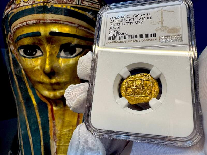 Colombia 2 Escudos 1700-14 "Charles III & Philip V" NGC 64 11